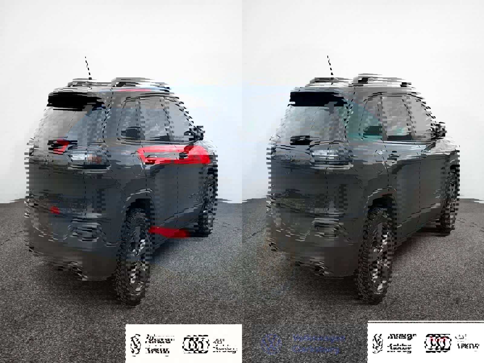 Used 2017 Jeep Cherokee 75th Anniversary image 5