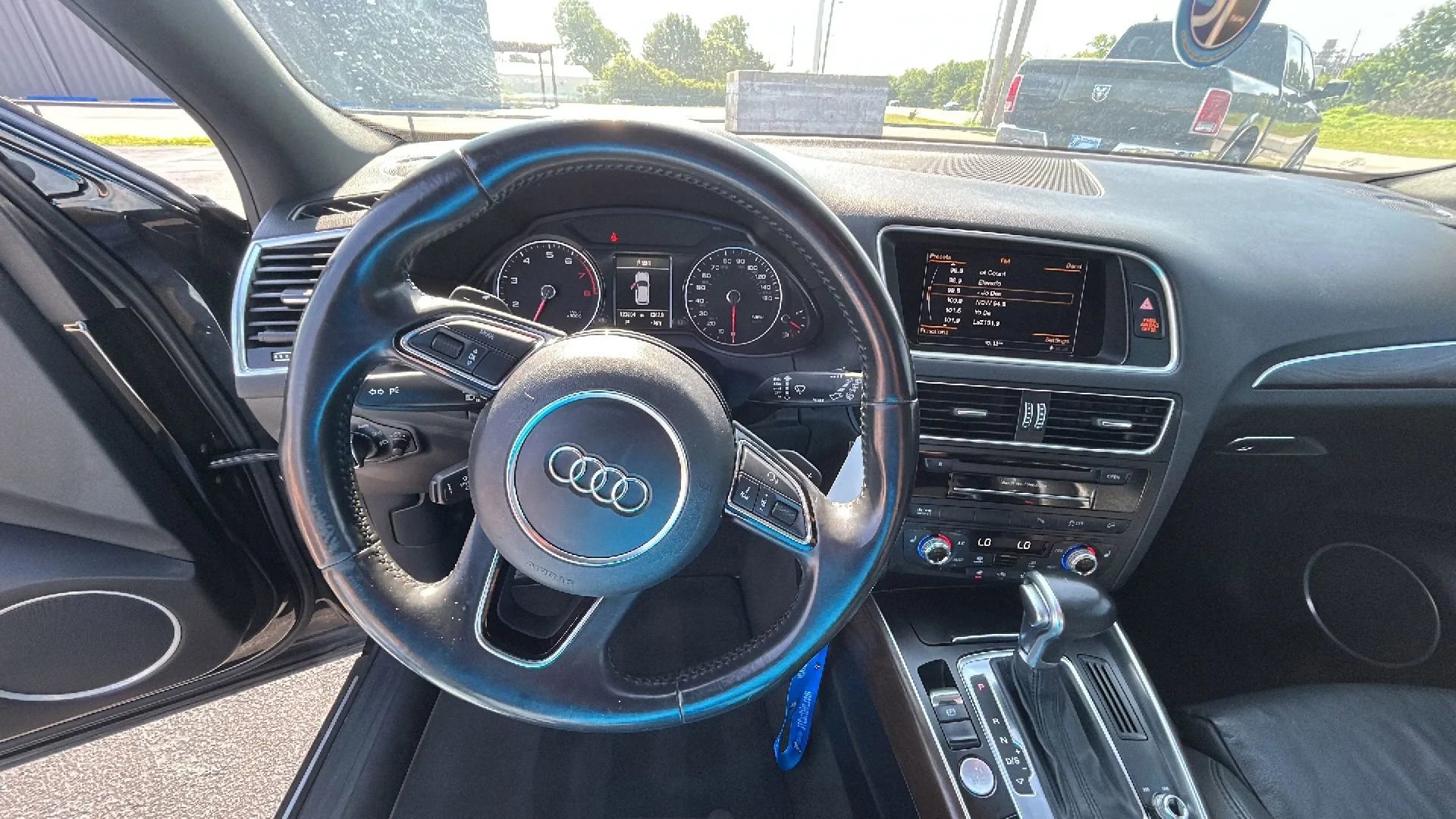 Used 2015 Audi Q5 2.0T Premium Plus w/ Technology Package AWD/4WD image 23