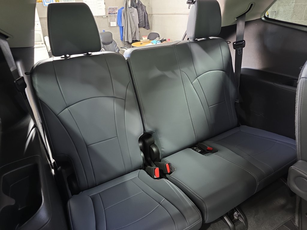 Used 2018 Buick Enclave Essence w/ Trailering Package FWD image 14