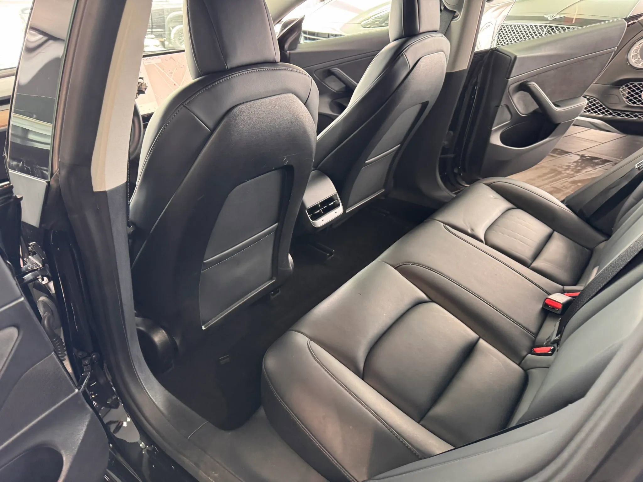 Used 2021 Tesla Model 3 Standard Range Plus image 17