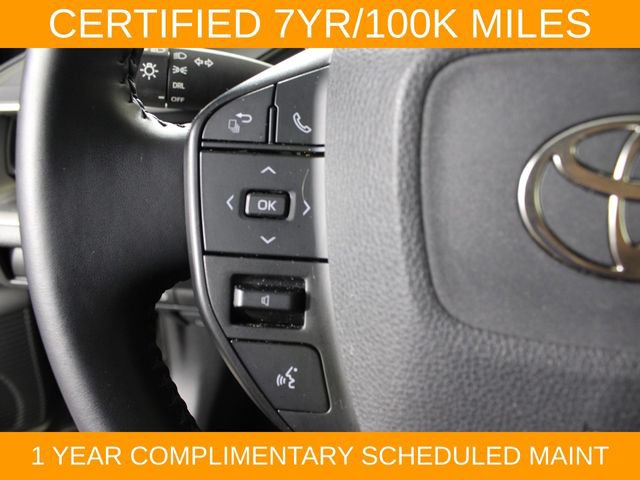 Used 2025 Toyota Prius LE FWD image 19