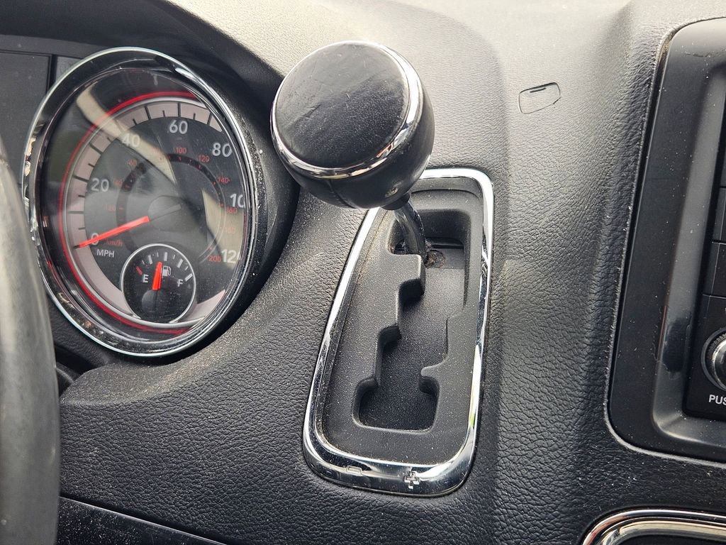 Used 2018 Dodge Grand Caravan SXT FWD image 25
