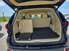 Used 2017 Toyota Highlander Limited AWD/4WD image 10