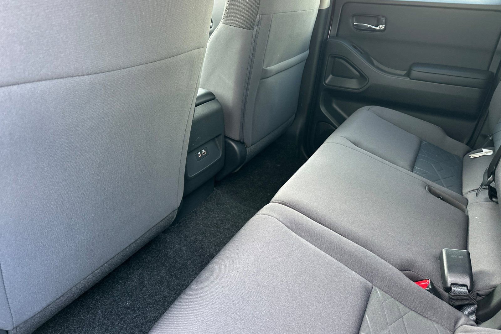 New 2026 Nissan Frontier SV w/ Tow Package image 9