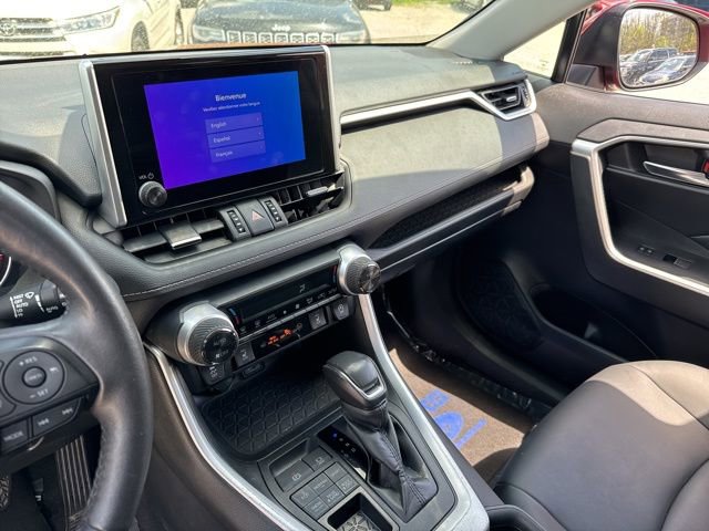 Used 2023 Toyota RAV4 XLE Premium image 9