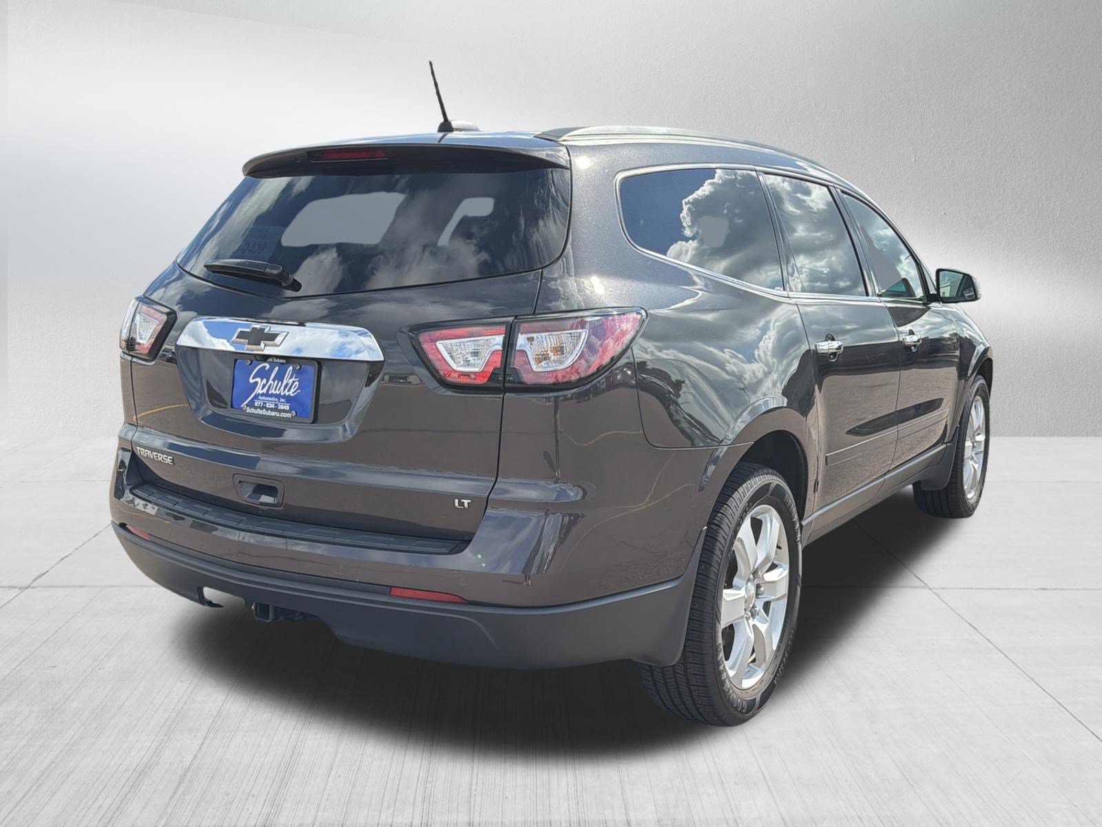 Used 2017 Chevrolet Traverse LT w/ Style and Technology Package FWD image 7
