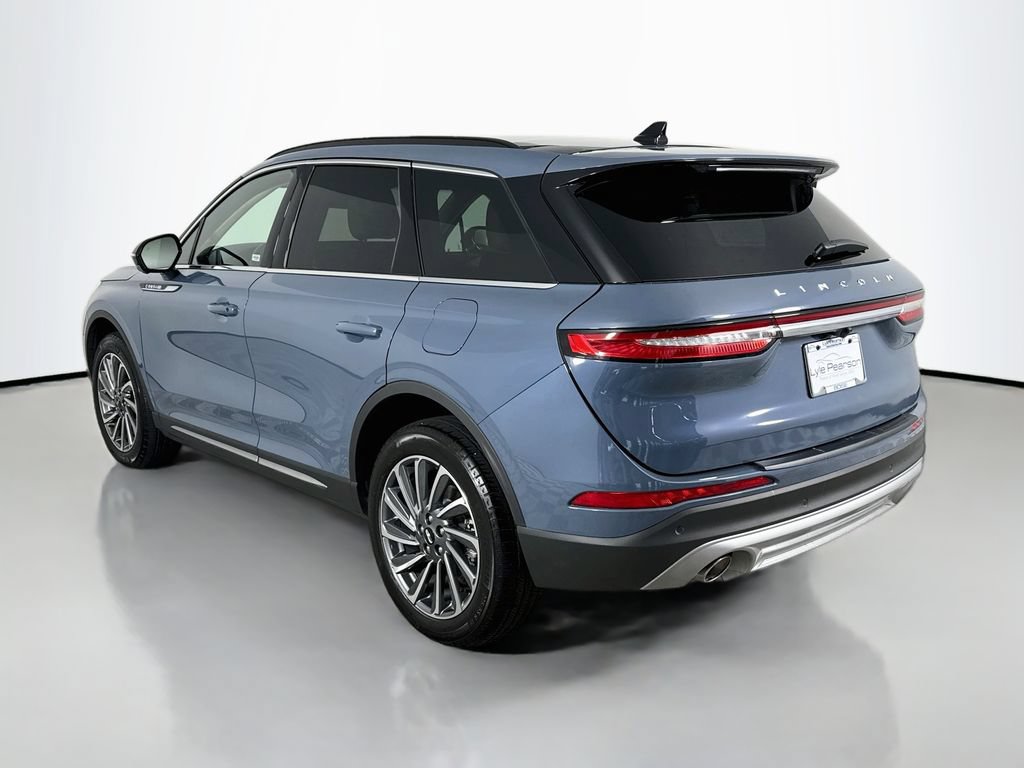 Used 2025 Lincoln Corsair Reserve w/ Equipment Group 202A AWD/4WD image 3