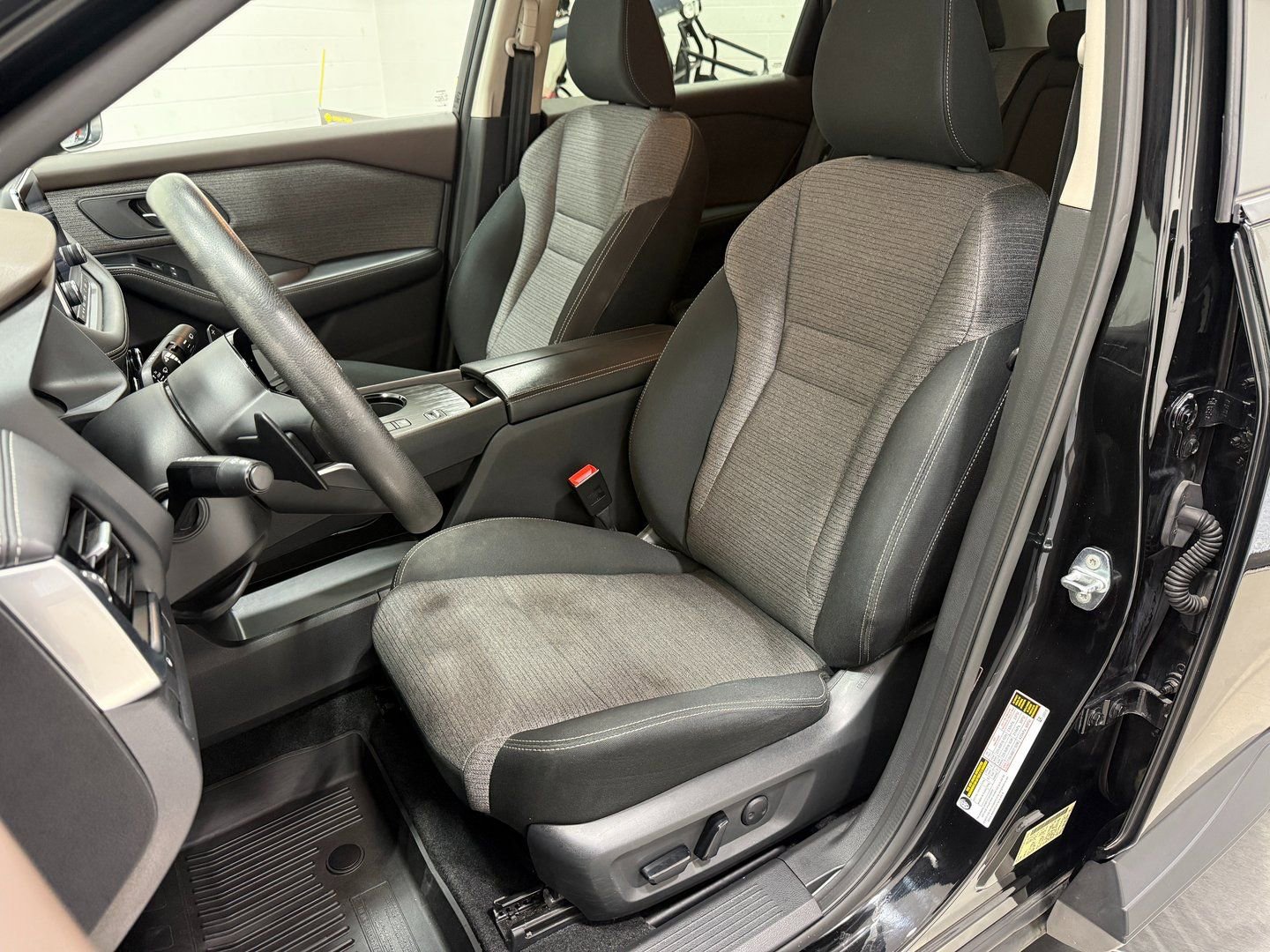 Used 2022 Nissan Rogue SV image 10