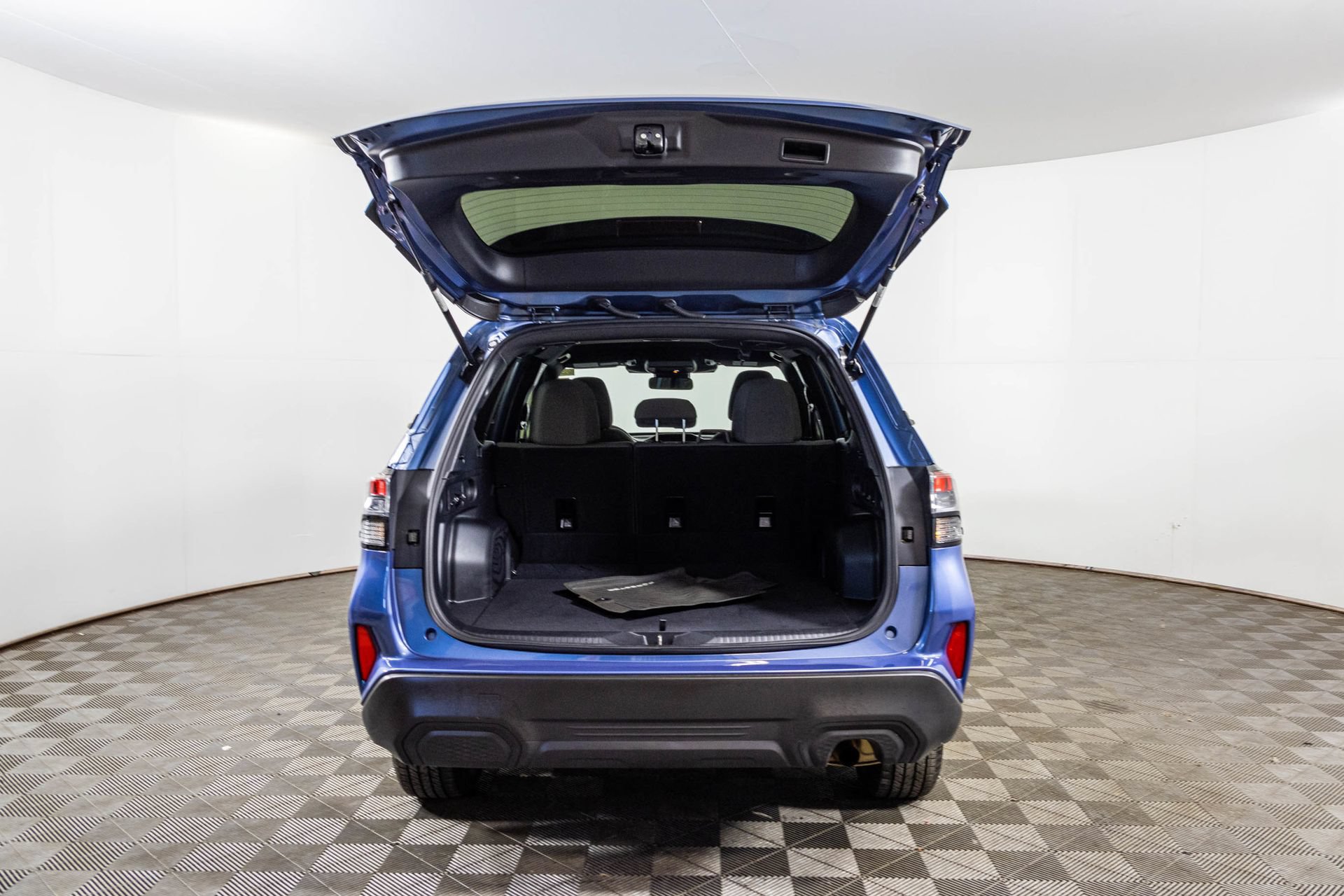 Used 2025 Subaru Forester AWD/4WD image 38