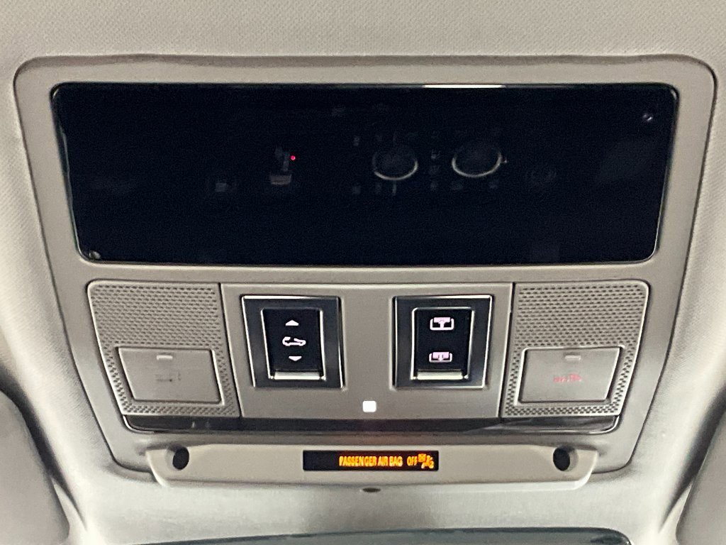 Used 2024 Land Rover Defender 110 S image 13