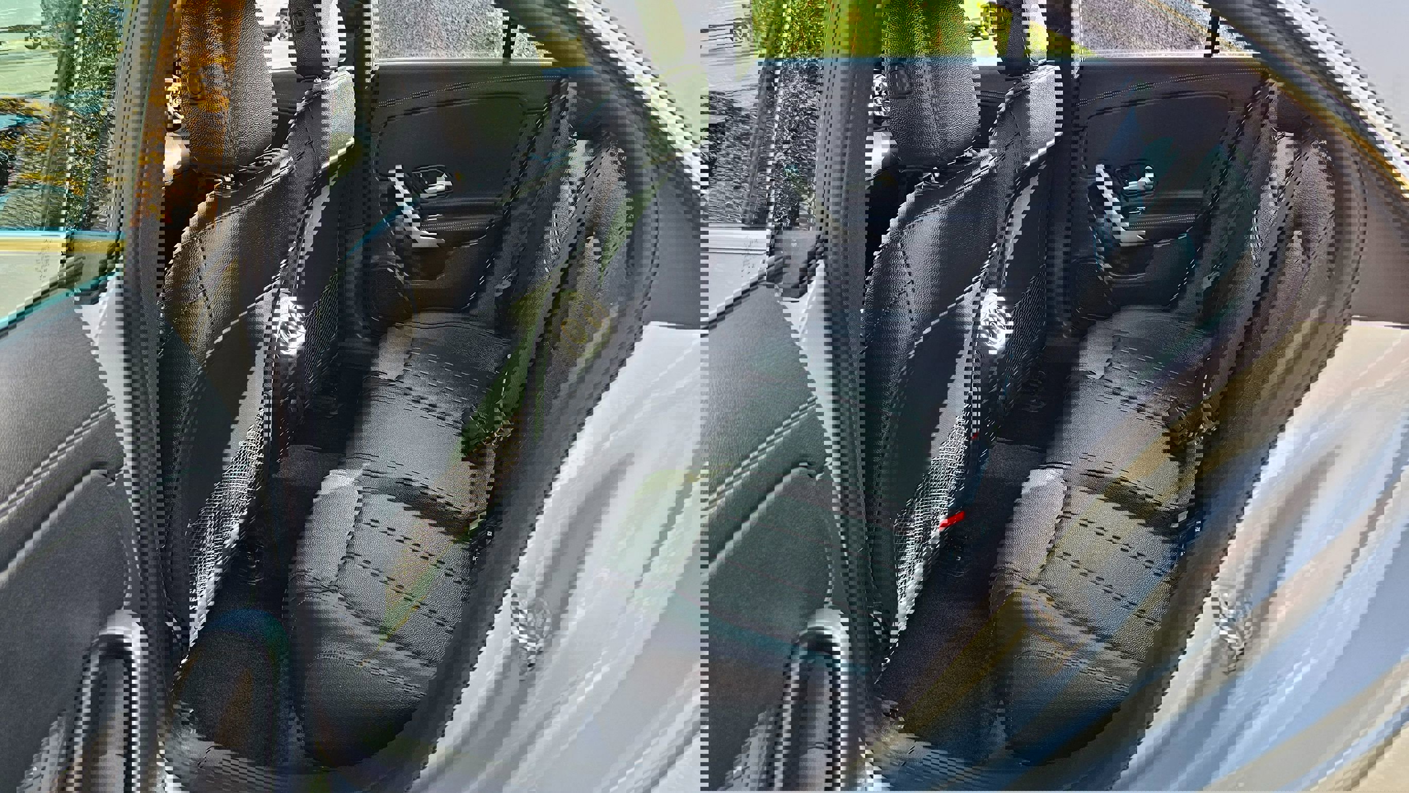 Used 2025 Mercedes-Benz CLA 250 4MATIC image 16