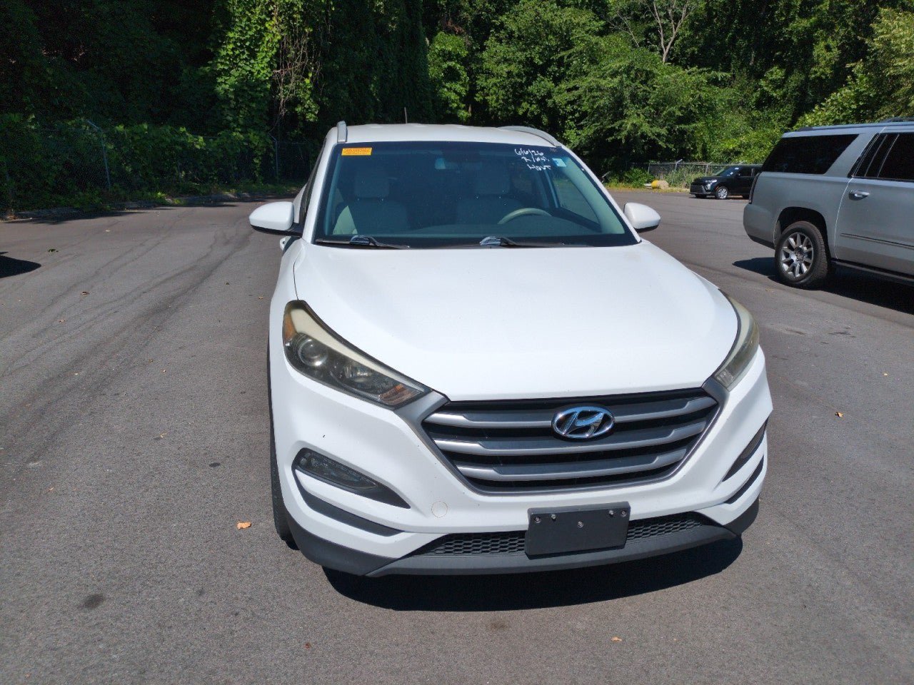 Used 2017 Hyundai Tucson SE AWD/4WD image 2