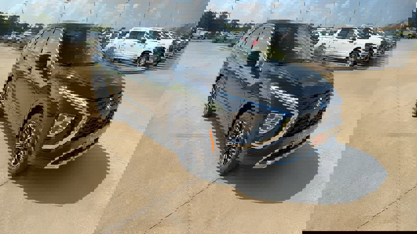 Used 2024 Mitsubishi Eclipse Cross SE image 3