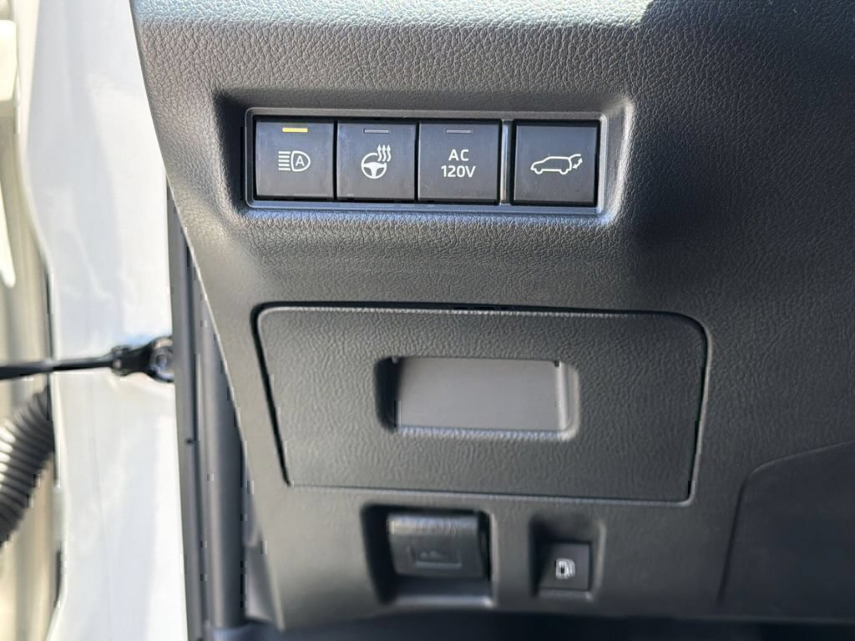 Used 2024 Toyota Grand Highlander AWD Hybrid image 19