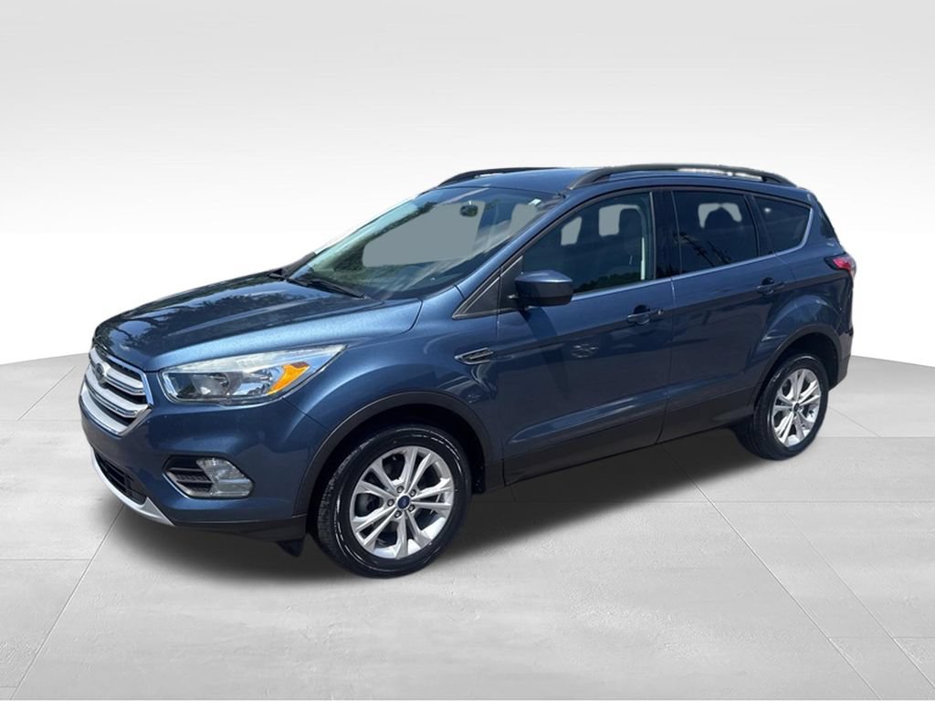 Used 2018 Ford Escape SE w/ SE Sync 3 Package FWD image 3