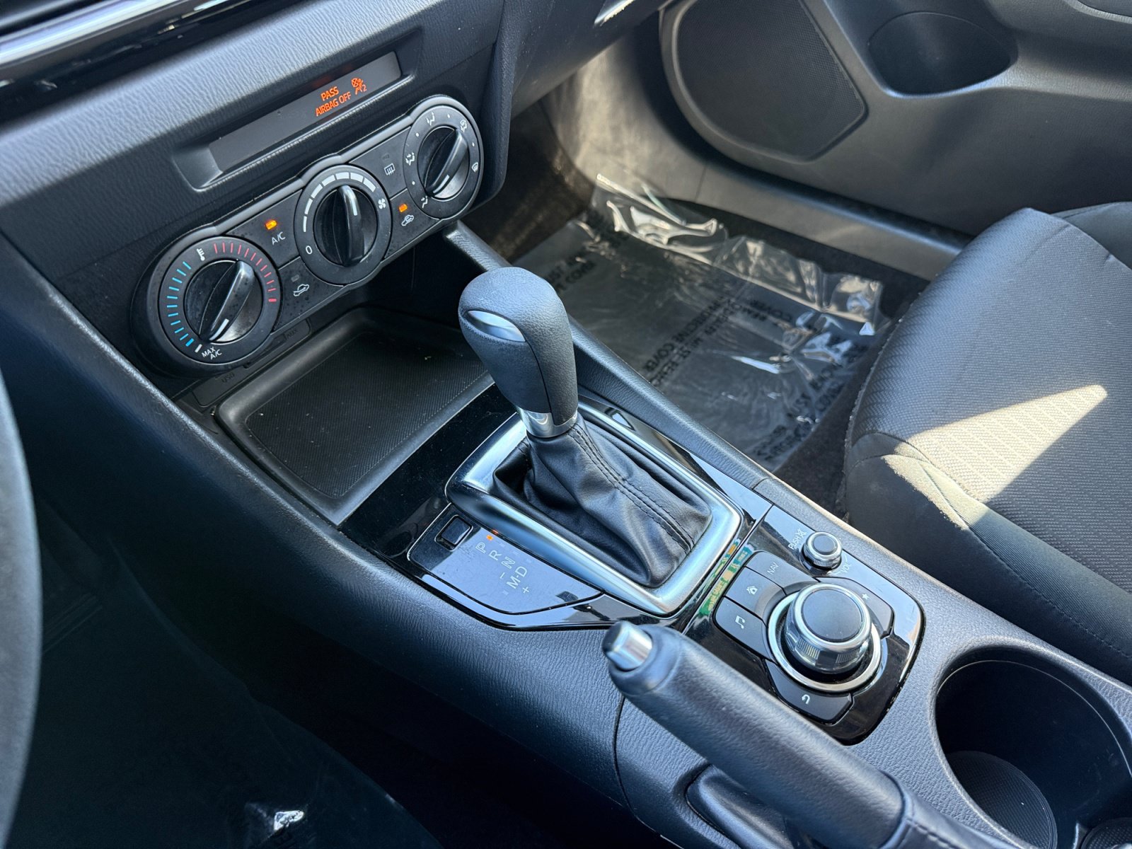 Used 2016 MAZDA MAZDA3 i Sport FWD image 13