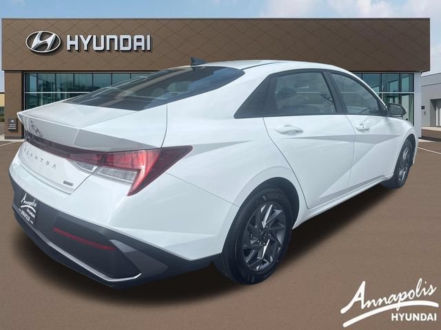 Certified 2026 Hyundai Elantra Hybrid FWD image 5