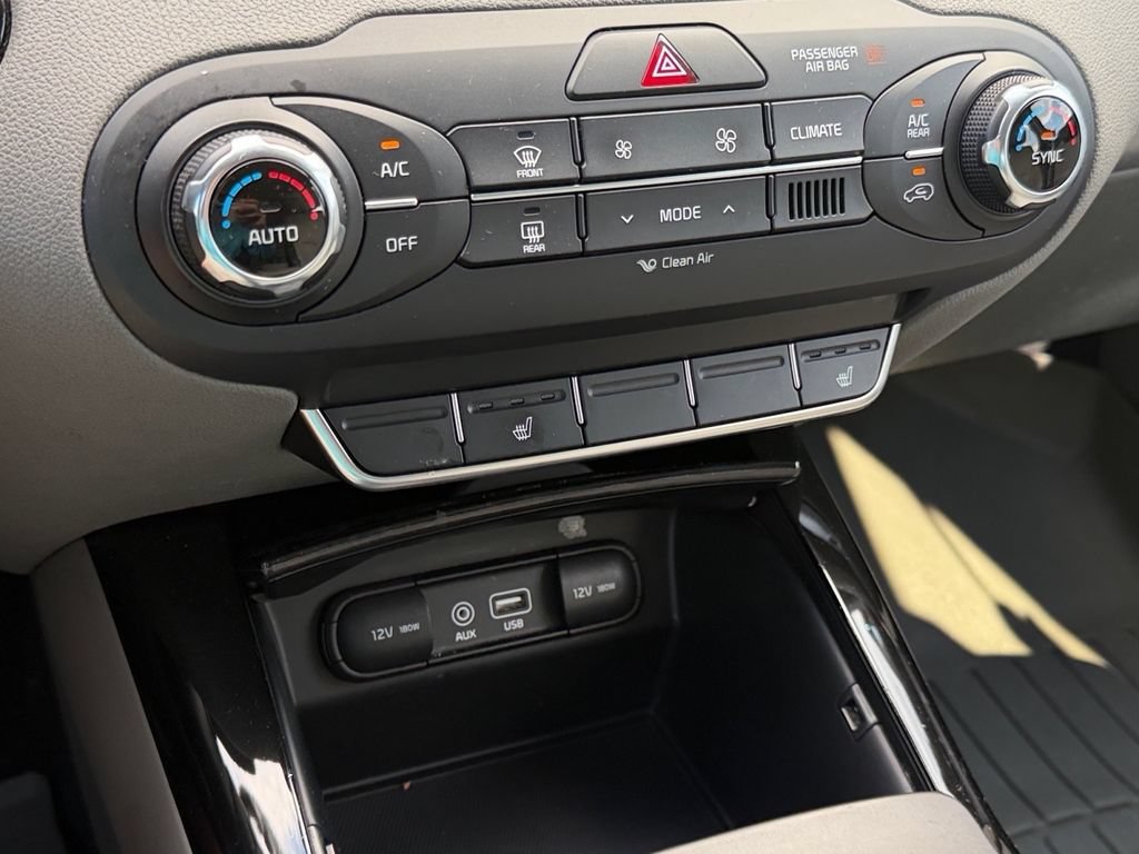 Used 2016 Kia Sorento SX FWD image 24