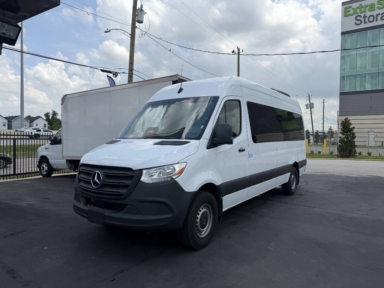 Used 2025 Mercedes-Benz Sprinter 2500 image 28