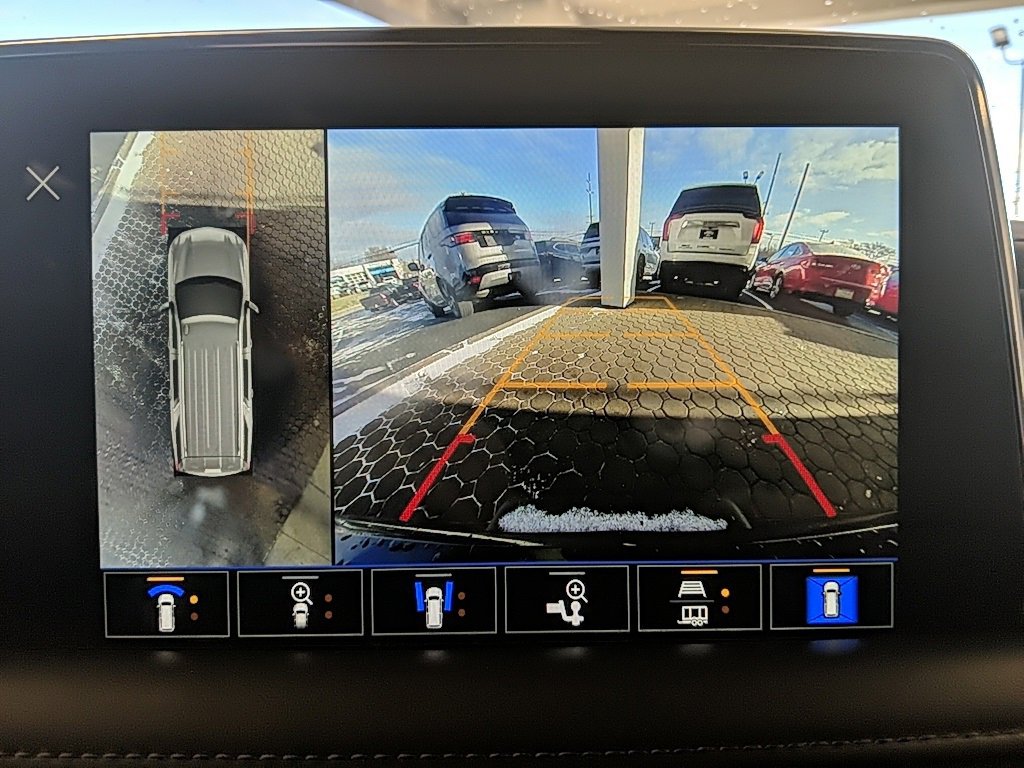 Used 2022 Chevrolet Suburban Z71 w/ Luxury Package image 26