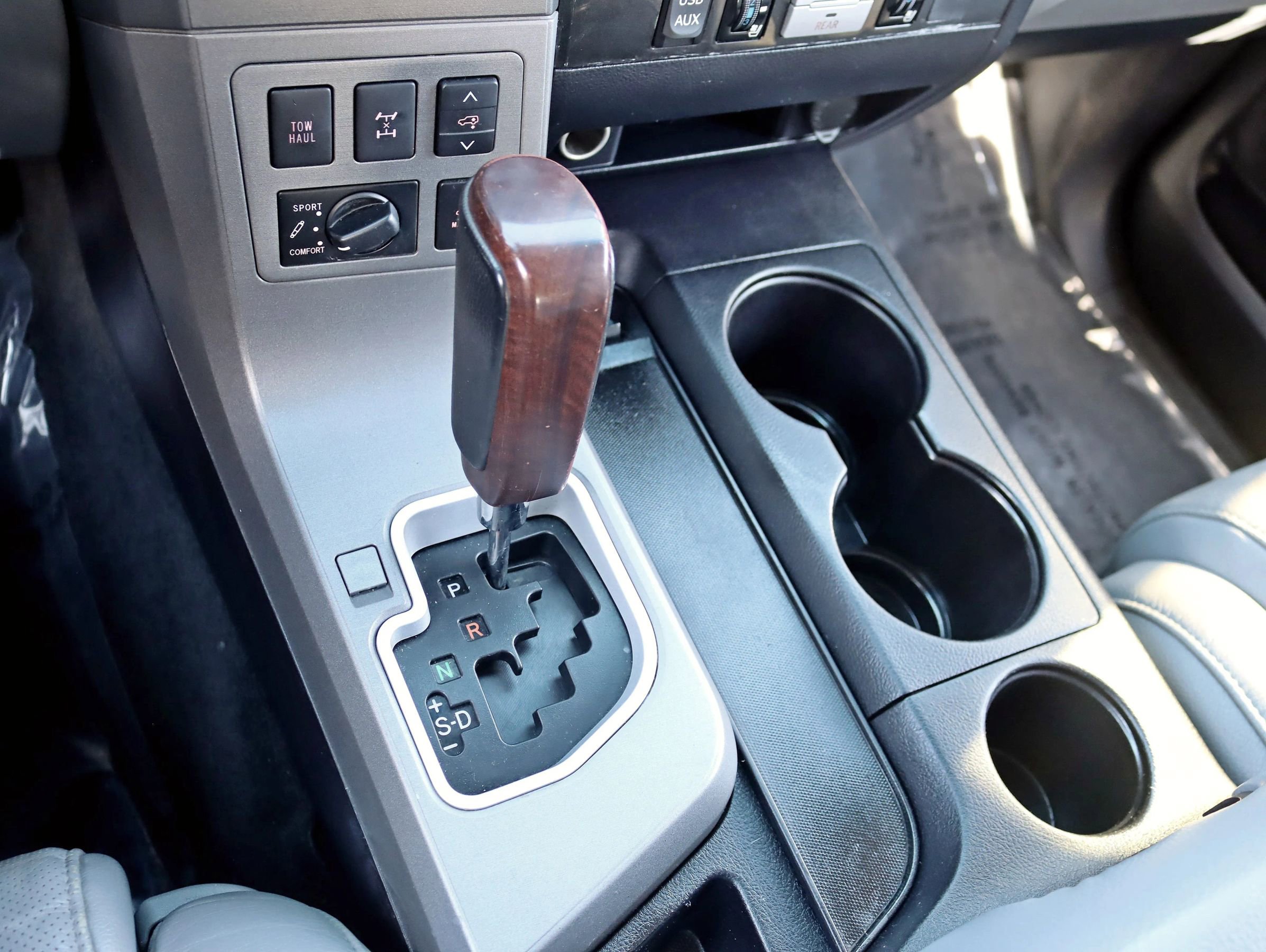 Used 2017 Toyota Sequoia Platinum AWD/4WD image 27