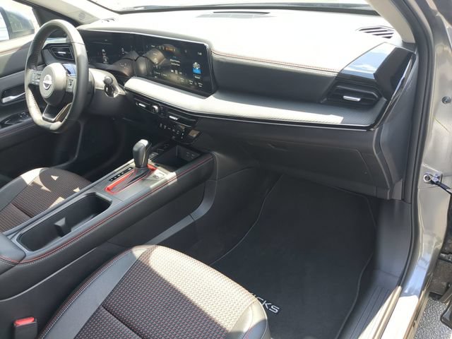 Certified 2025 Nissan Kicks SR FWD image 34