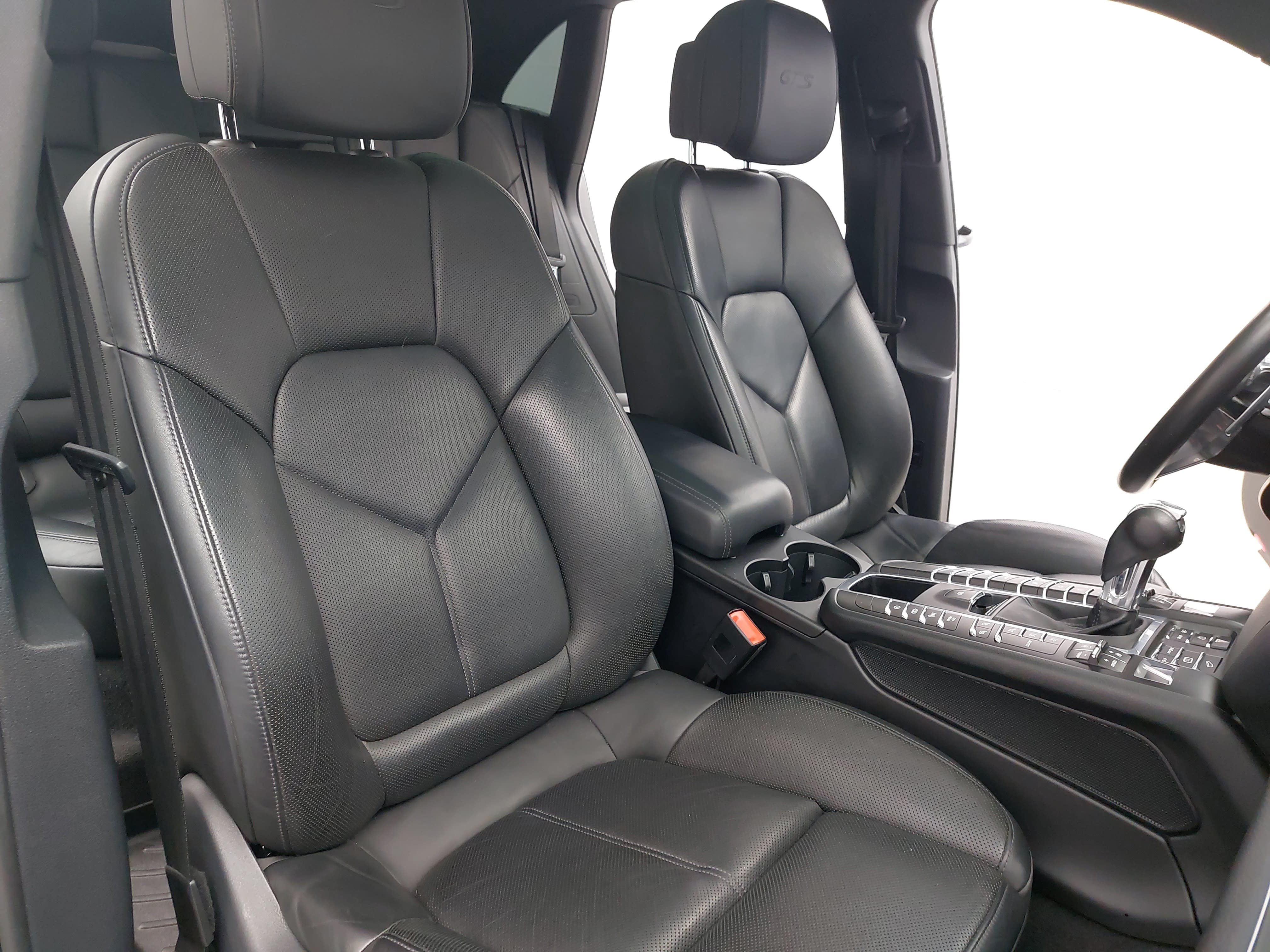Certified 2017 Porsche Macan GTS AWD/4WD image 12