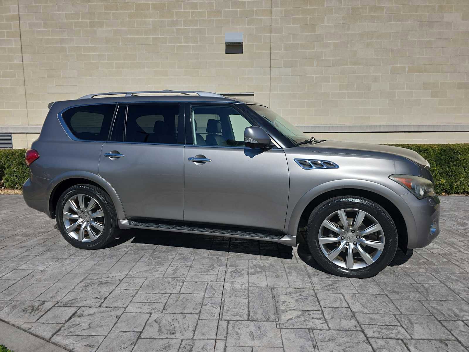 Used 2012 INFINITI QX56 2WD w/ Deluxe Touring Pkg