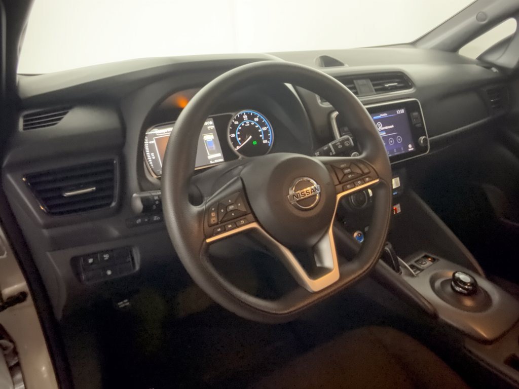 Used 2020 Nissan Leaf S w/ S Charge Package FWD image 4