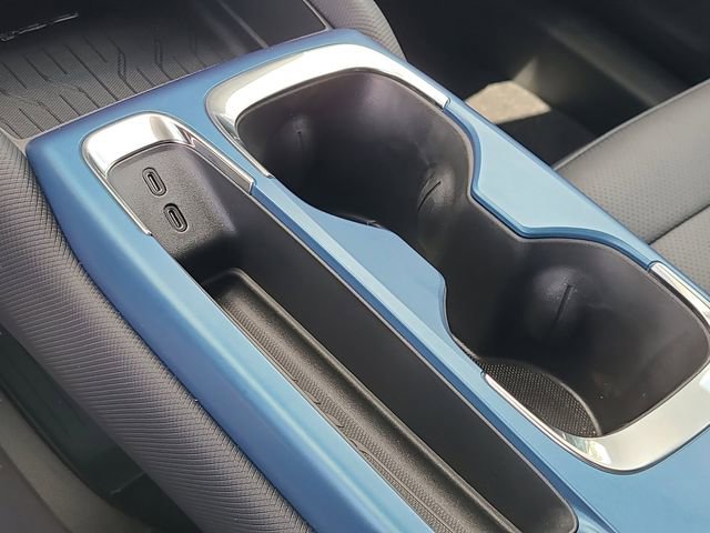 New 2026 Chevrolet Equinox EV LT w/ LPO, Blackout Package image 27