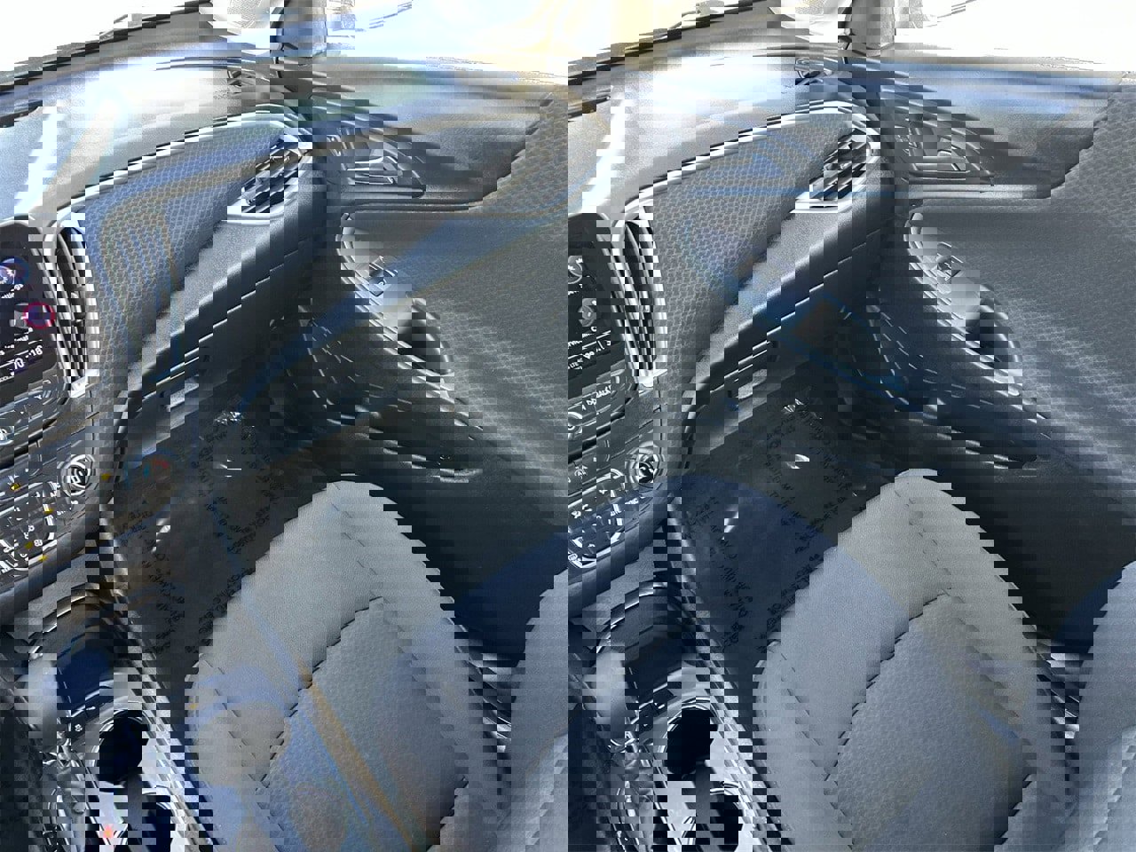 Used 2024 Chevrolet Malibu LT image 17