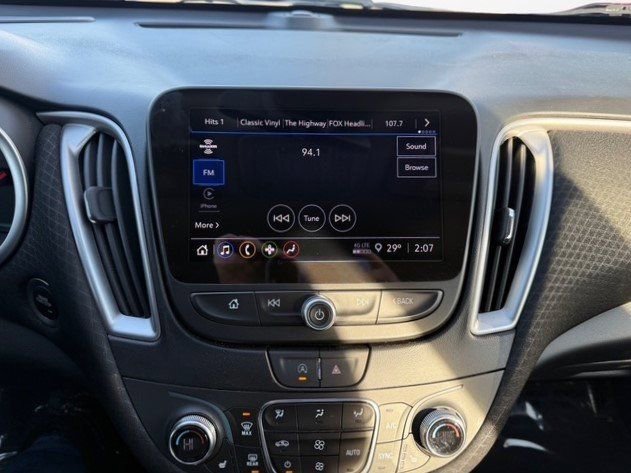 Used 2024 Chevrolet Malibu LT image 19