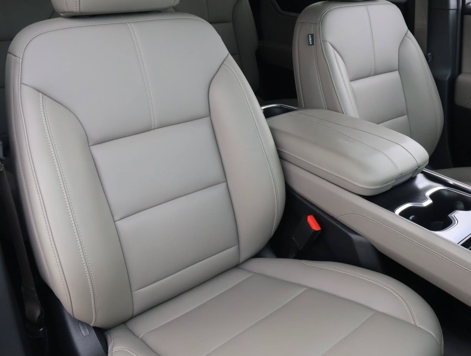 Used 2026 GMC Acadia Elevation w/ Elevation Premium Package FWD image 17