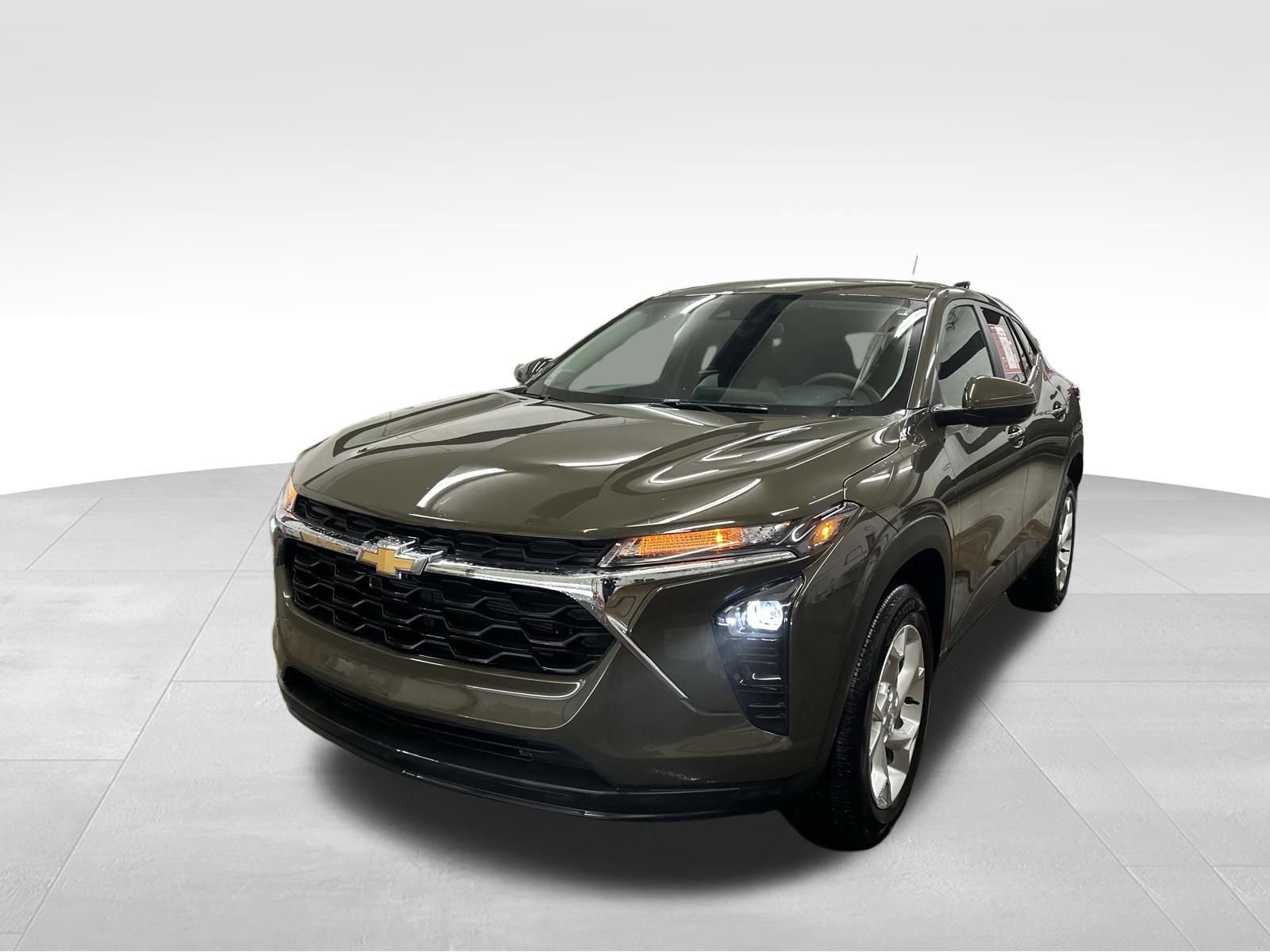 Used 2024 Chevrolet Trax LS w/ LS Convenience Package image 35