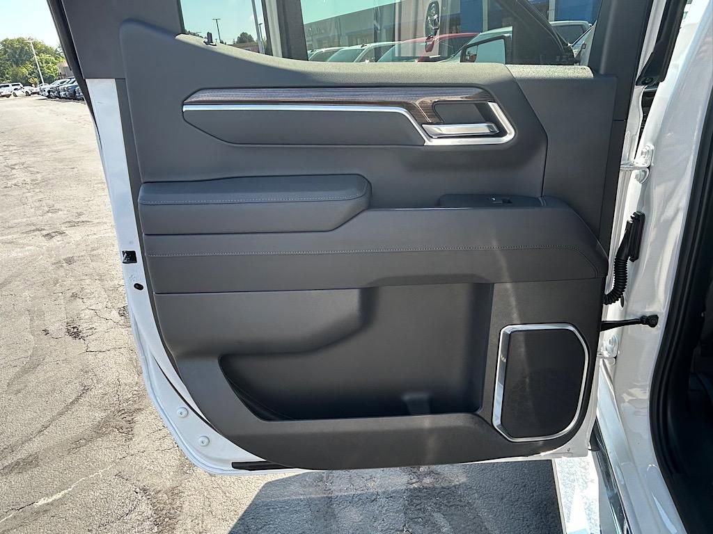 New 2026 Chevrolet Silverado 1500 LT image 18