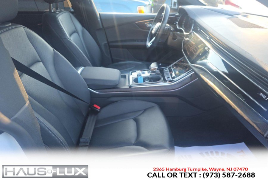 Used 2021 Audi Q8 Prestige AWD/4WD image 6