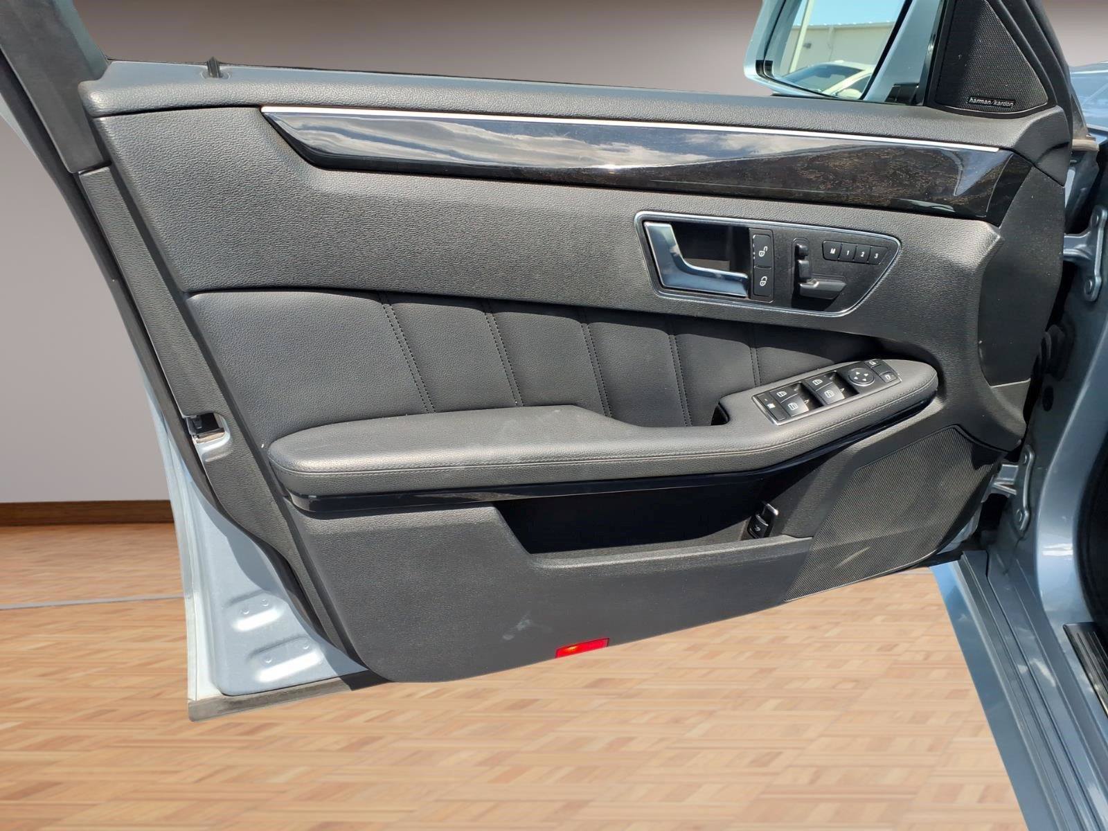 Used 2013 Mercedes-Benz E 350 4MATIC Sedan image 20