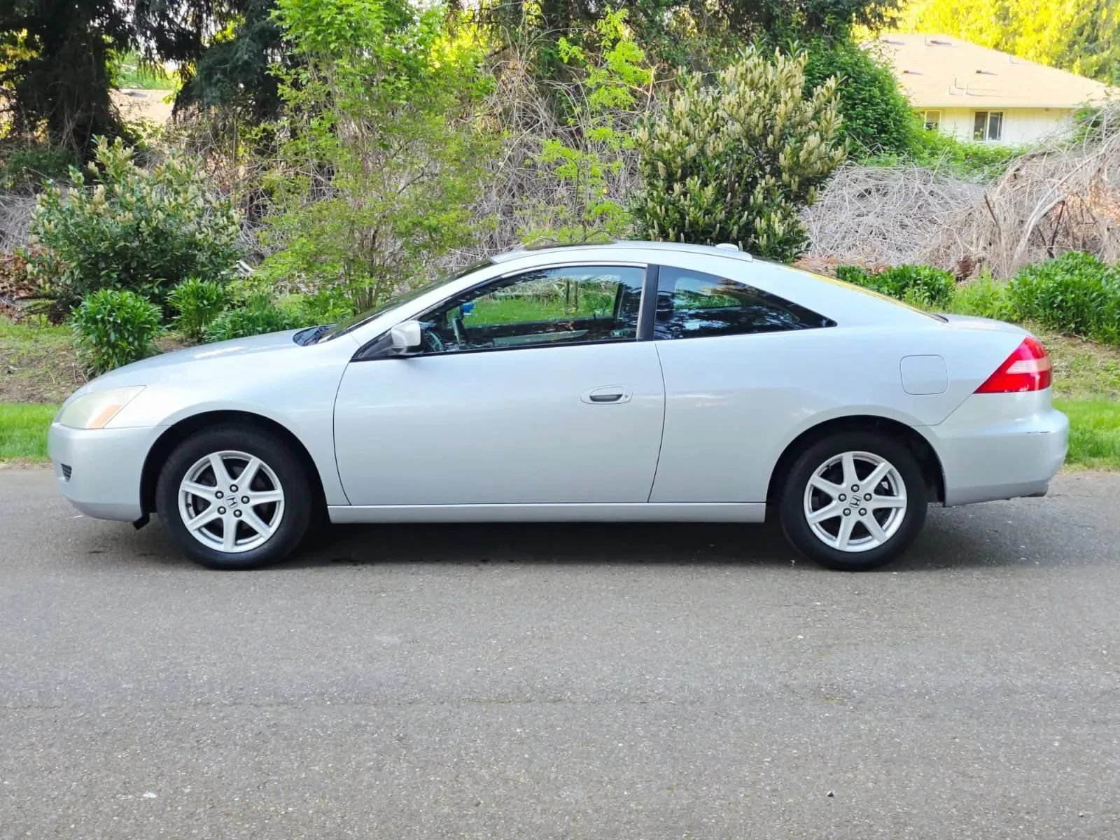 Used 2004 Honda Accord EX image 2