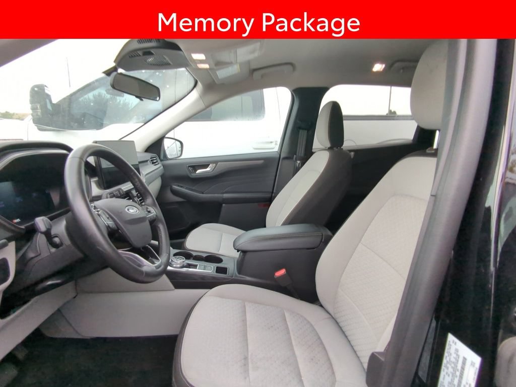 Used 2023 Ford Escape Active w/ Tech Pack #2 AWD/4WD image 6