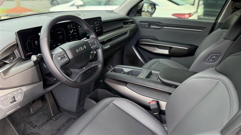 Used 2024 Kia EV9 Light Long Range image 10