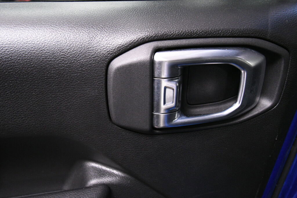 Used 2024 Jeep Wrangler Unlimited Rubicon 4xe AWD/4WD image 21