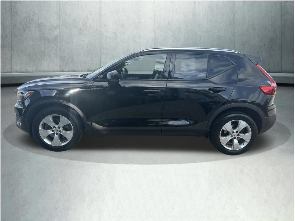 Used 2019 Volvo XC40 T5 Momentum AWD/4WD image 2