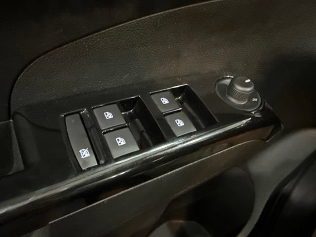Used 2020 Chevrolet Sonic LT w/ Convenience Package FWD image 13
