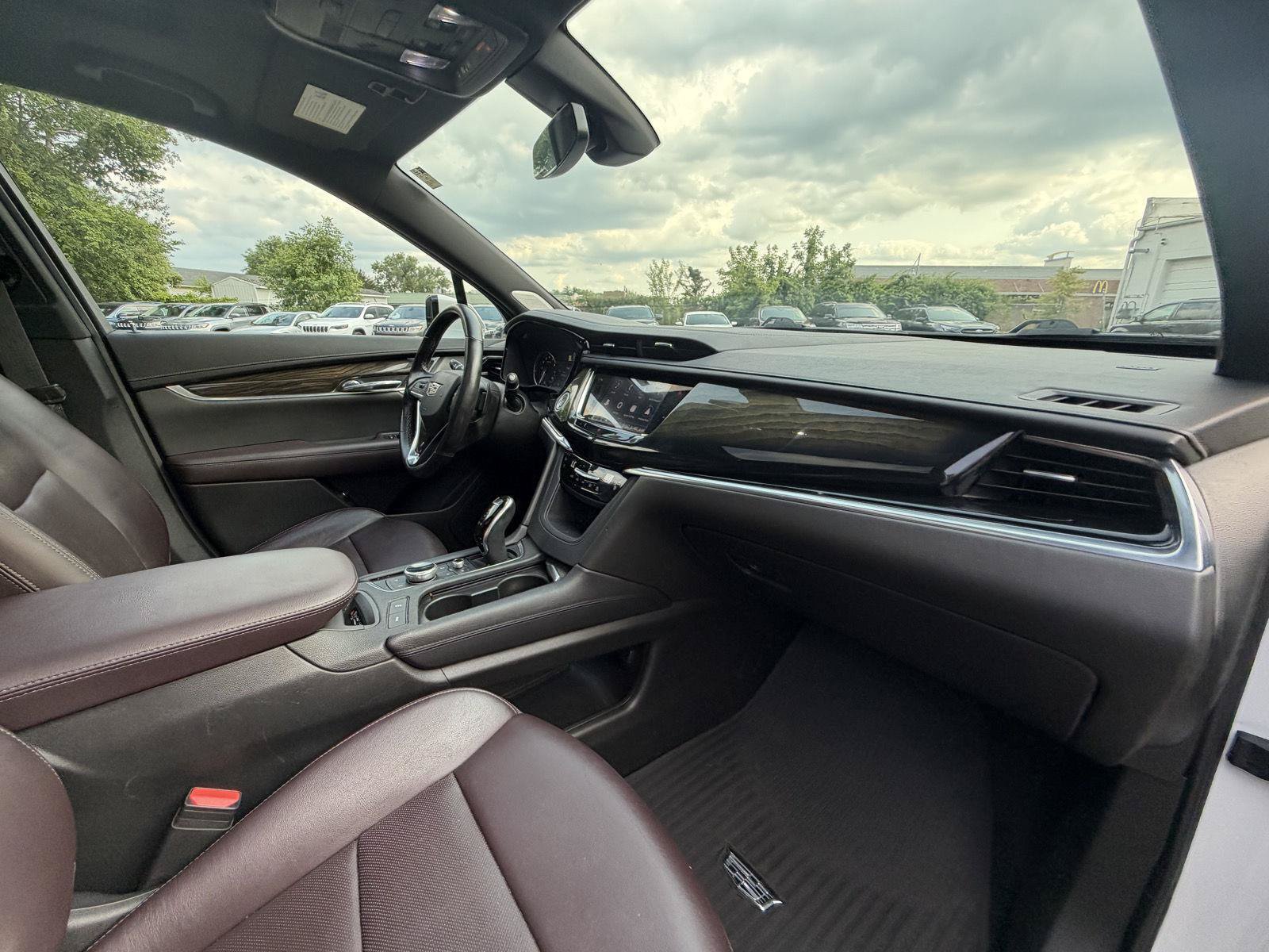 Used 2021 Cadillac XT6 Premium Luxury AWD/4WD image 34
