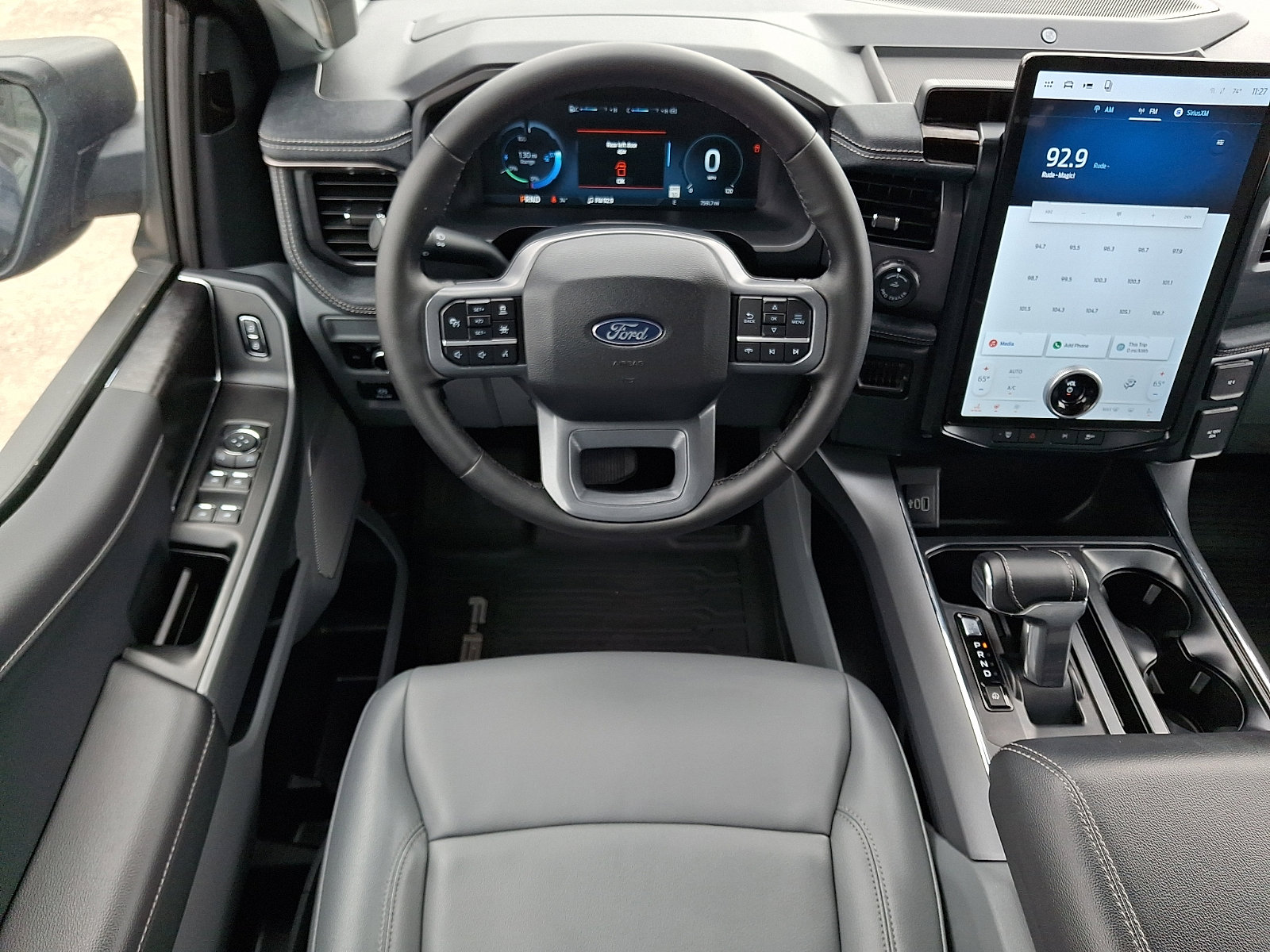 Used 2025 Ford F150 Lightning Flash image 13