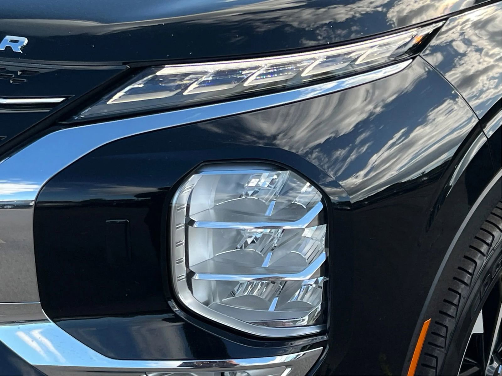 Used 2023 Mitsubishi Outlander SEL 40th Anniversary AWD/4WD image 32