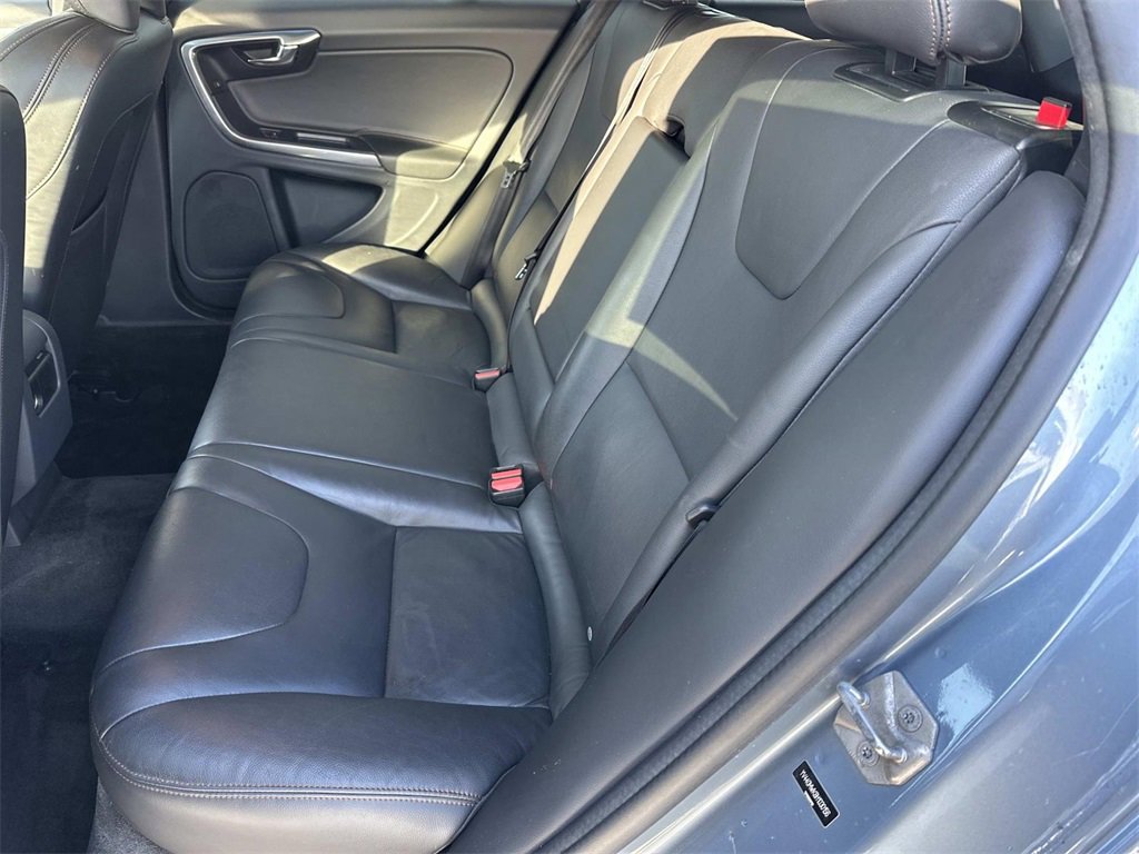 Used 2017 Volvo V60 T5 Cross Country w/ Convenience Package image 12