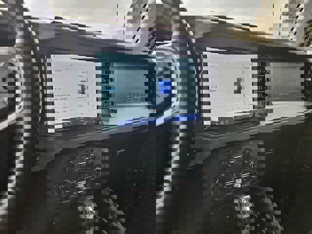 Used 2024 Ford Bronco Everglades image 27