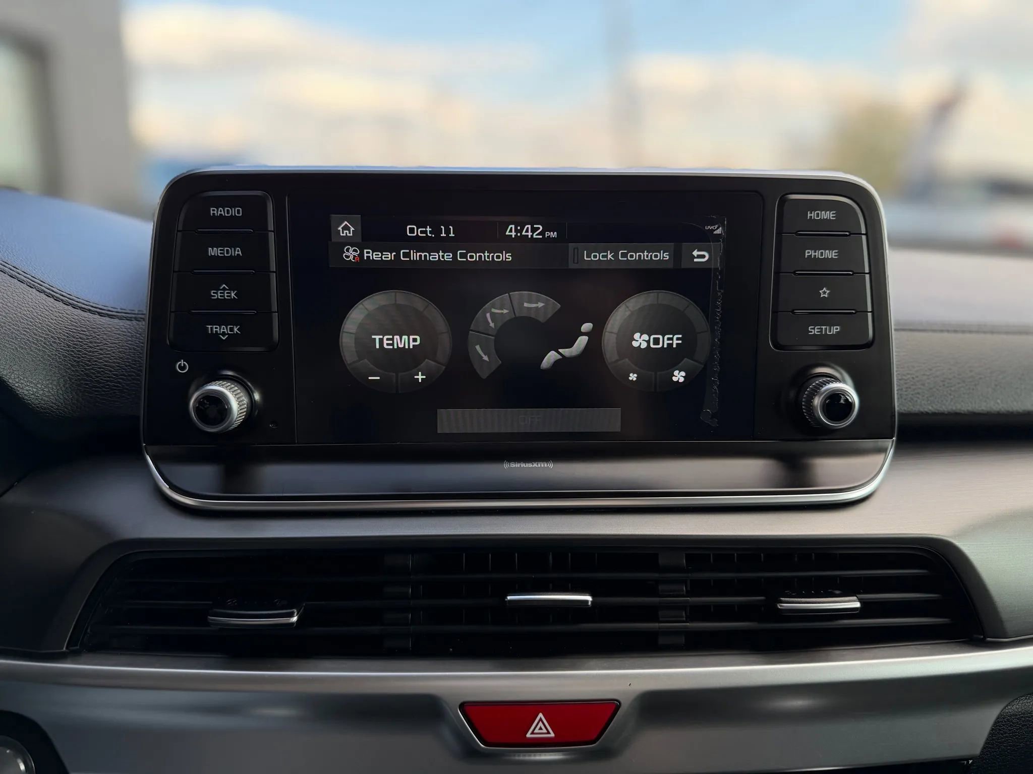 Used 2020 Kia Telluride LX image 19