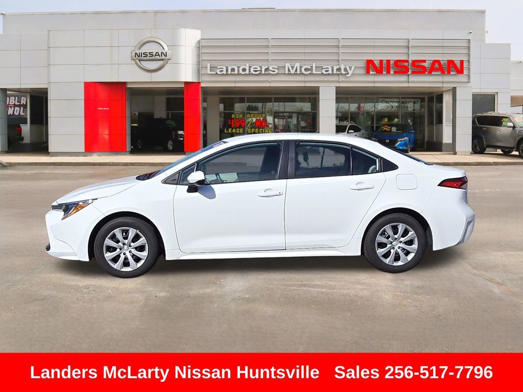 Used 2026 Toyota Corolla LE FWD image 8